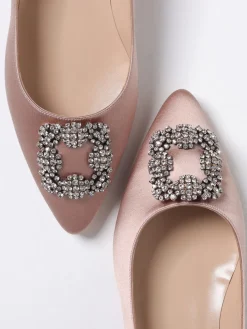Ballerina Manolo Blahnik in raso con fibbia gioiello