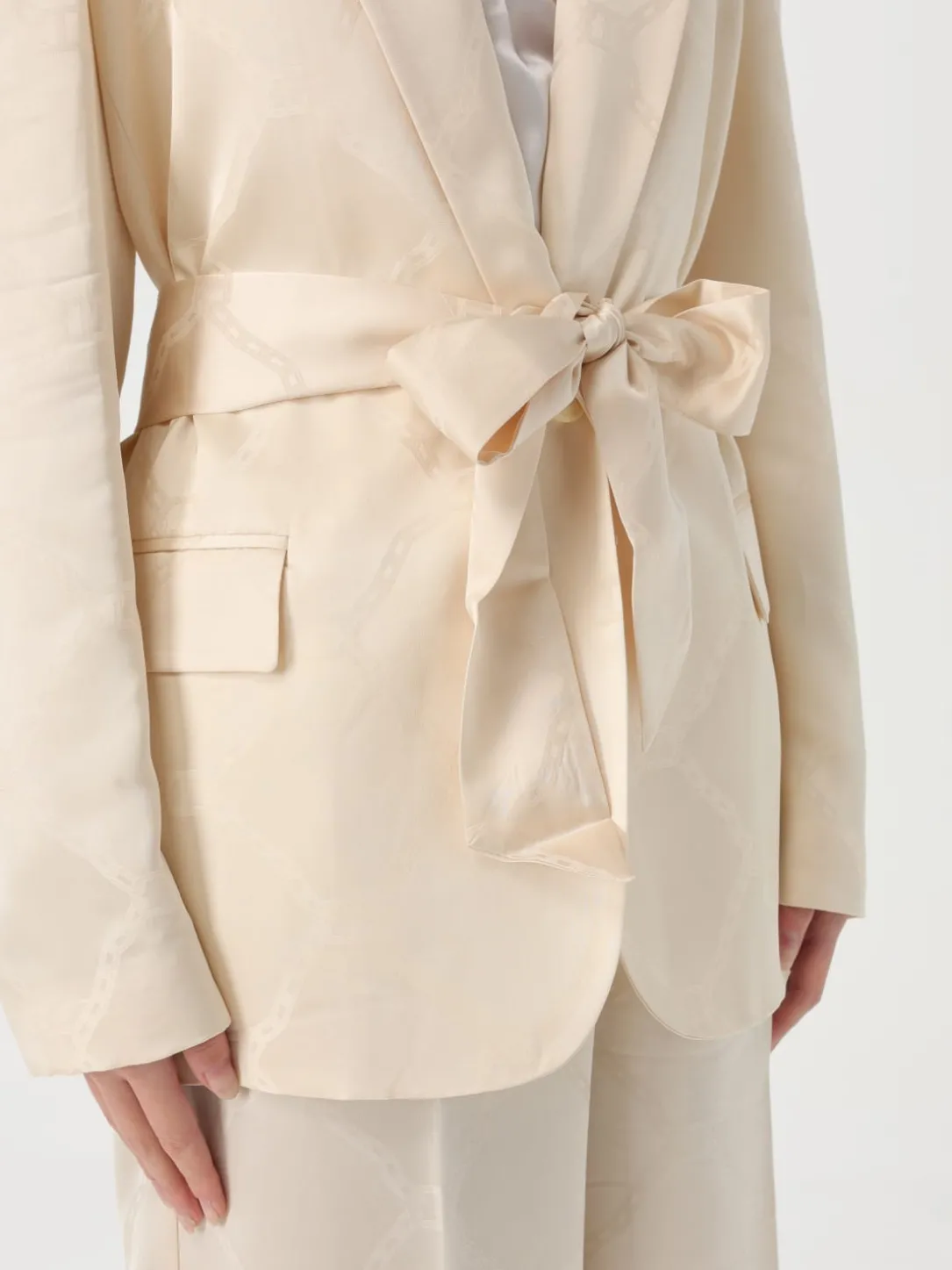 Blazer con Oval T jacquard Twinset in raso