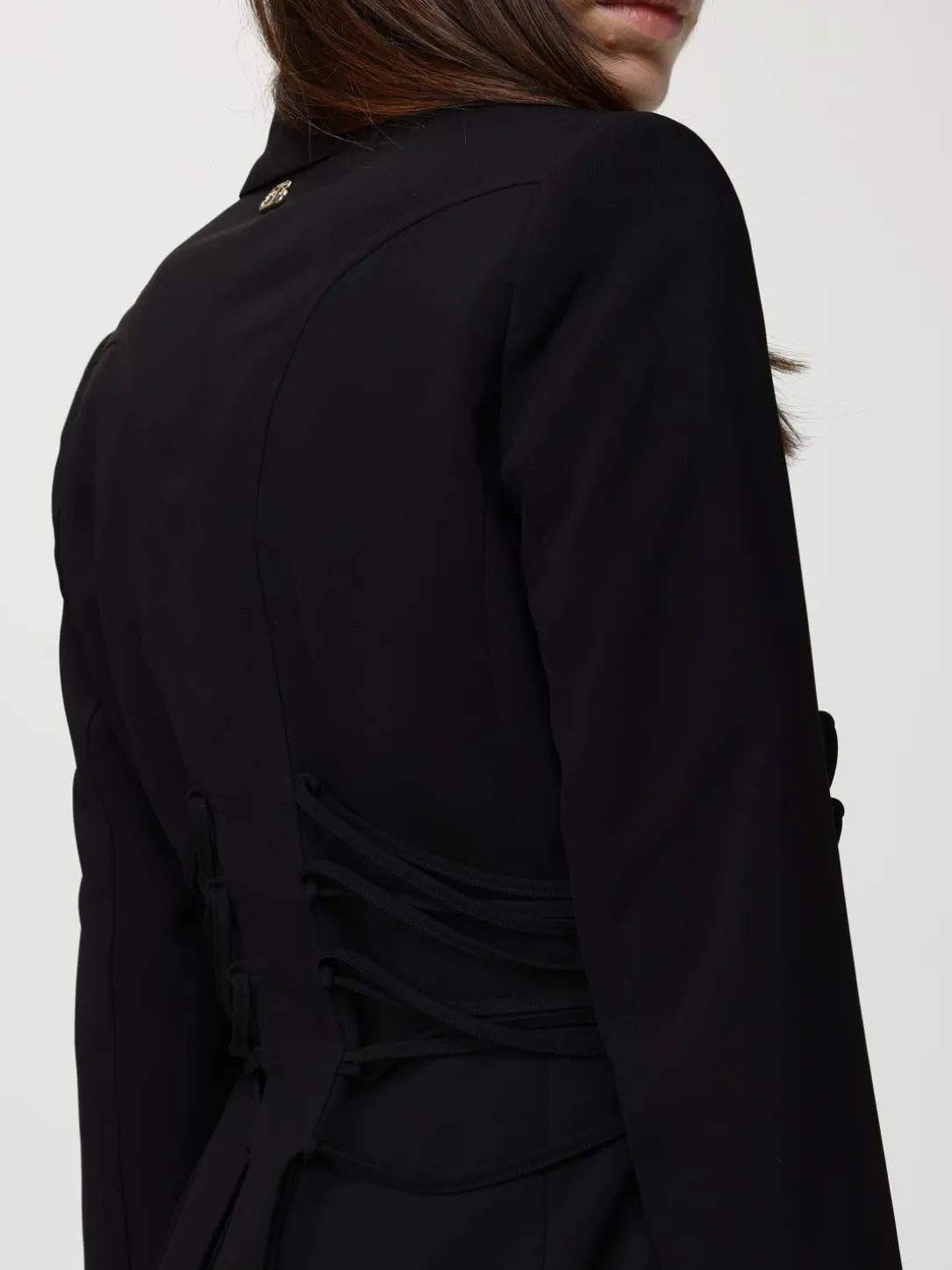 Blazer Twinset in crêpe con stringhe