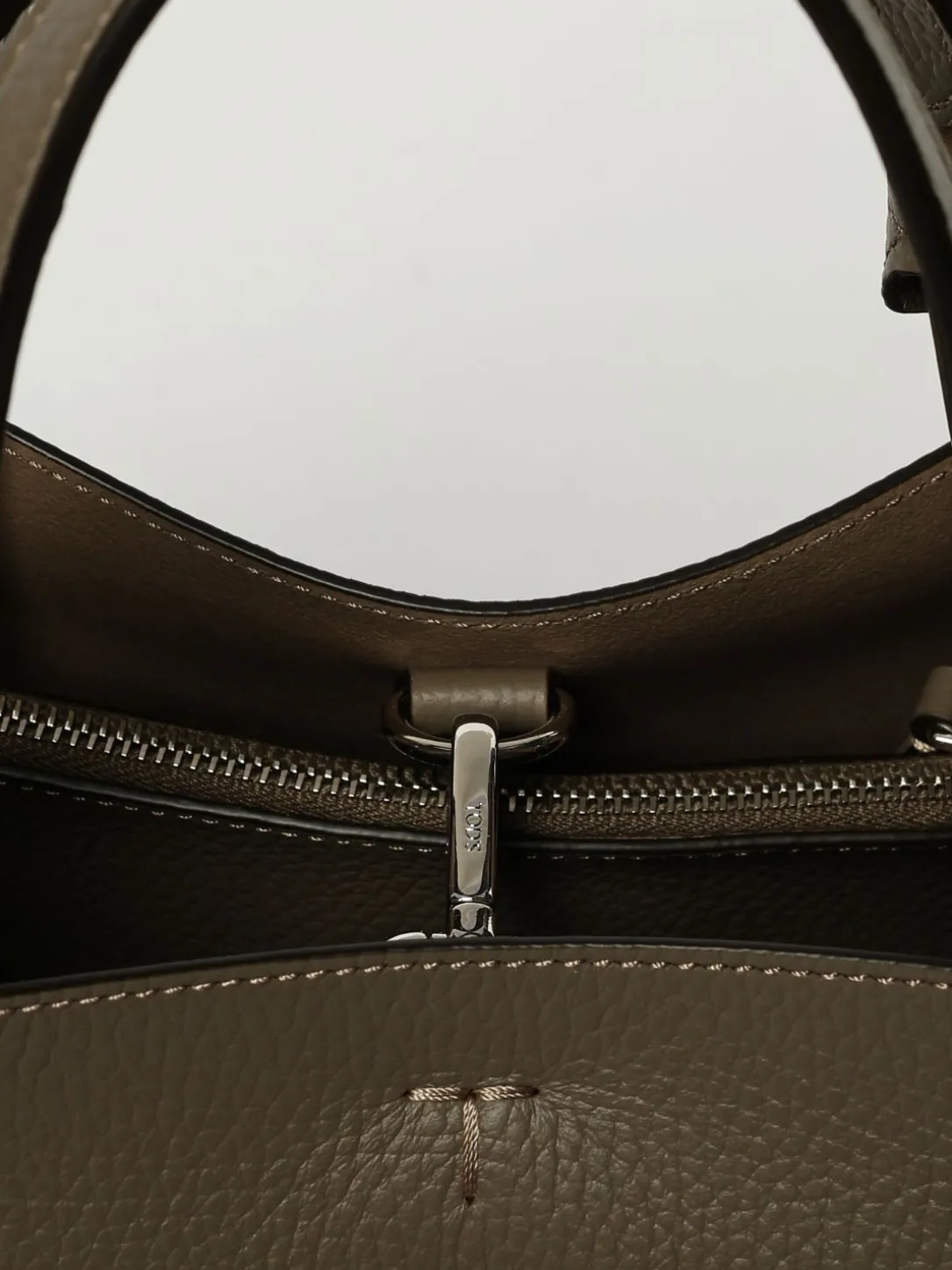 Borsa a mano in pelle di vitello a grana Tod's