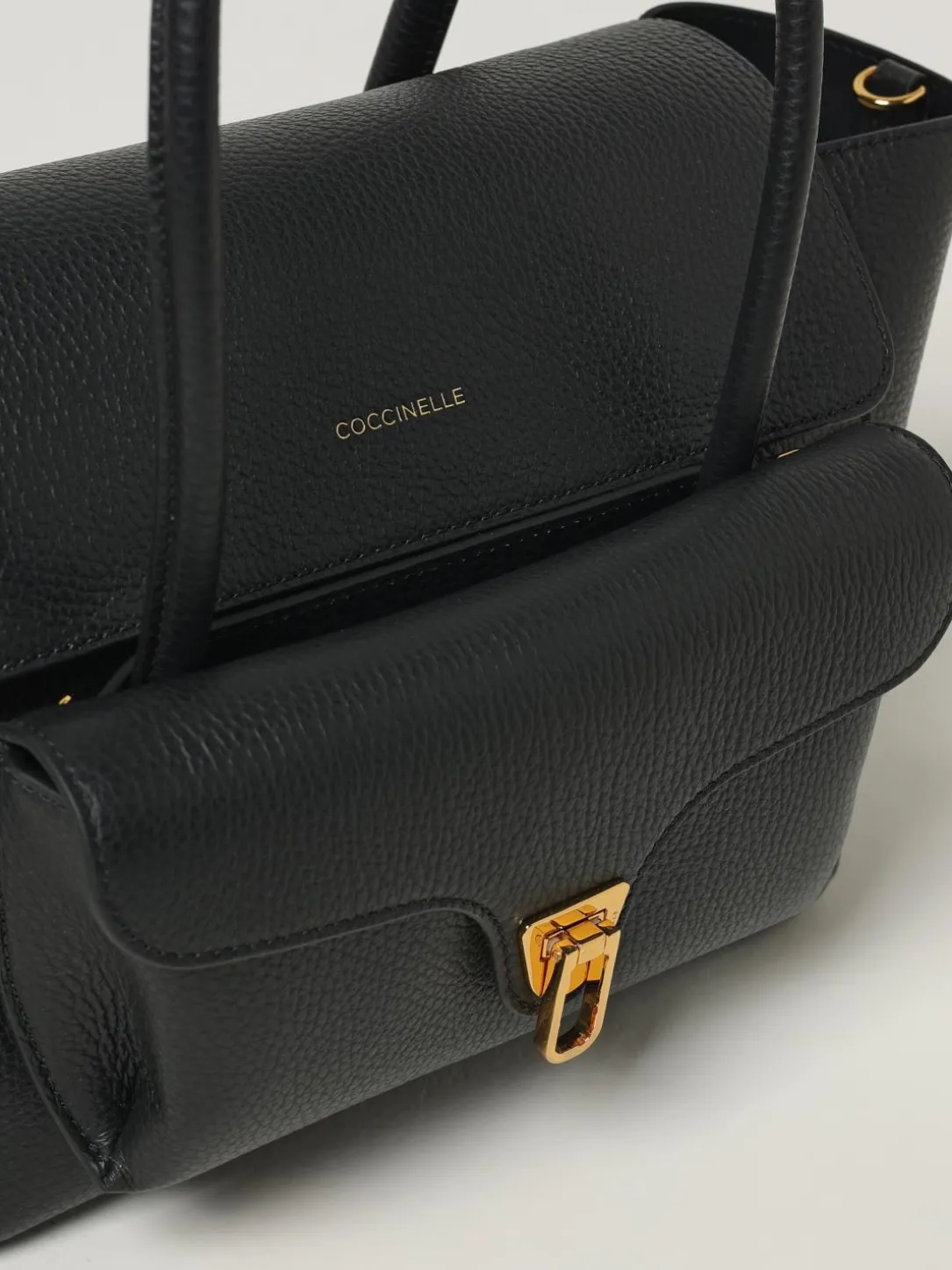 Borsa Double Beat Coccinelle in pelle martellata