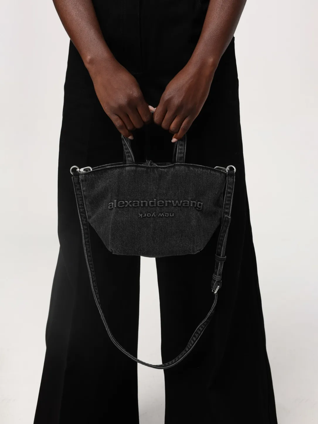 Borsa Mini Punch Alexander Wang in denim con logo