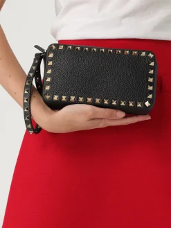 Clutch Rockstud Valentino Garavani in pelle a grana