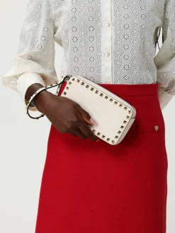 Clutch Rockstud Valentino Garavani in pelle a grana