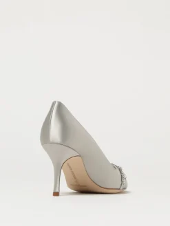 Décolleté Manolo Blahnik in raso con fibbia gioiello