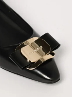 Décolleté New Vara Ferragamo in nappa