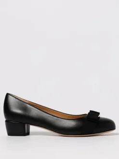 Décolleté Vara Ferragamo in pelle