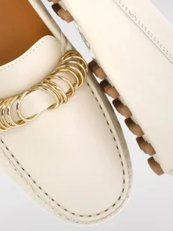 Mocassino Tod's in pelle con anelli metallici