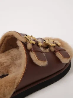 Sandalo Chloè in pelle e shearling