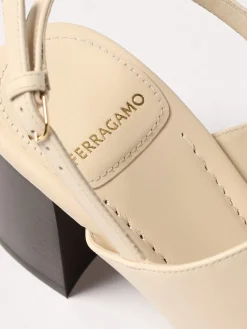 Sandalo Gancini Ferragamo in pelle