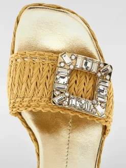 Sandalo Roger Vivier in rafia con fibbia gioiello