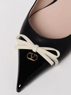 Slingback VLogo Signature Valentino Garavani in nappa e vernice con fiocco