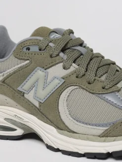 Sneakers 2002R New Balance in camoscio e mesh