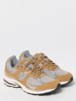 Sneakers 2002R New Balance in camoscio e mesh