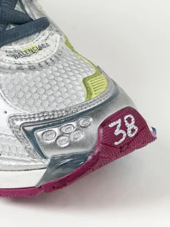 Sneakers Runner Balenciaga in mesh e gomma used