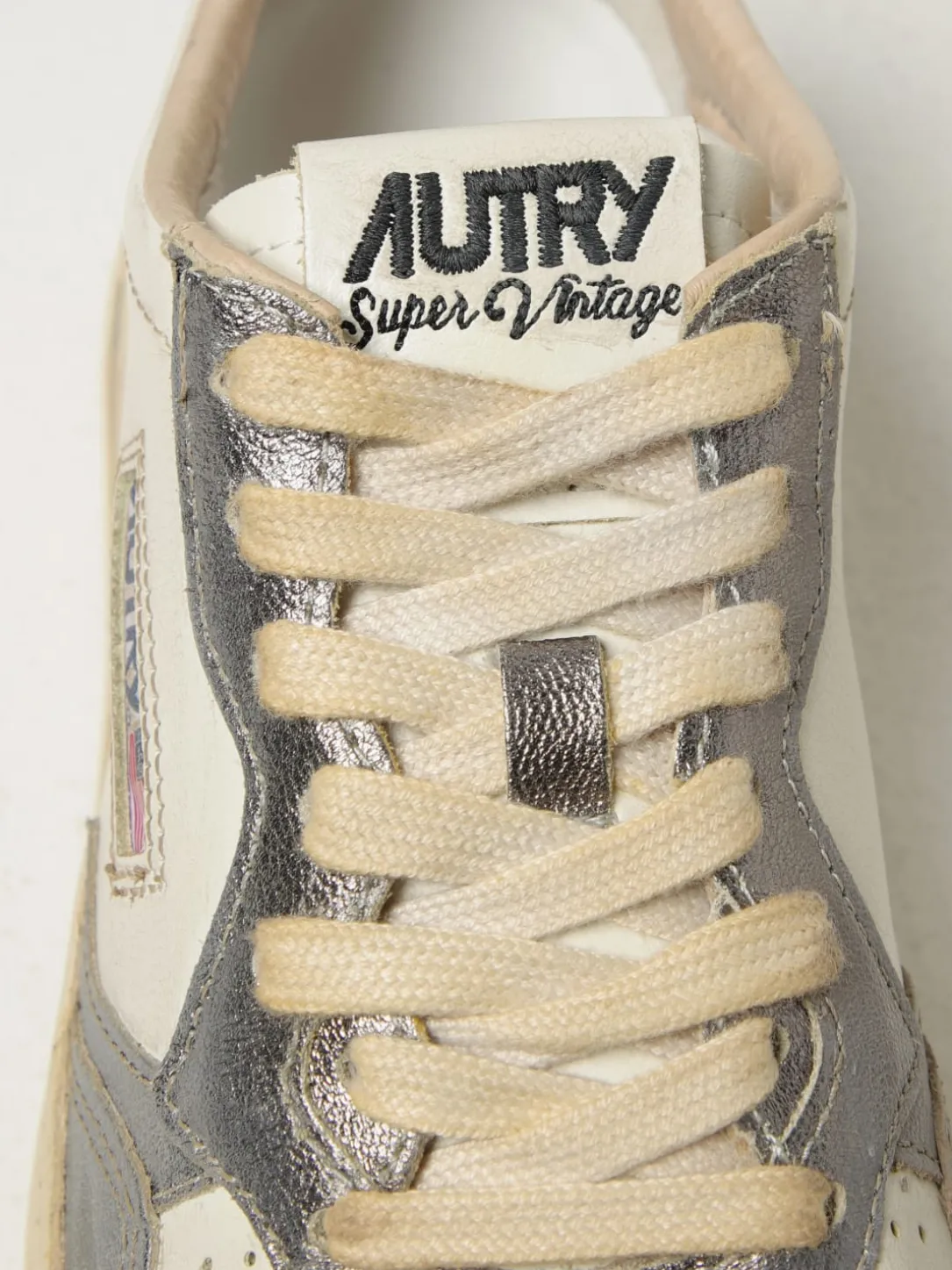 Sneakers Super Vintage Autry in pelle used