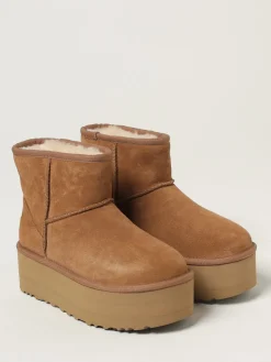 Stivaletto Classic Mini Platform UGG in camoscio