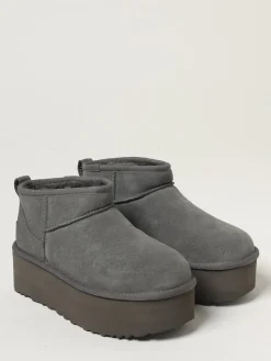 Stivaletto Classic Ultra Mini Platform UGG in camoscio
