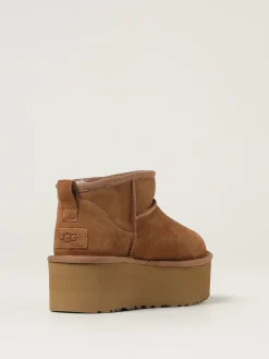 Stivaletto Classic Ultra Mini Platform UGG in camoscio