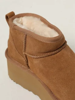 Stivaletto Classic Ultra Mini Platform UGG in camoscio