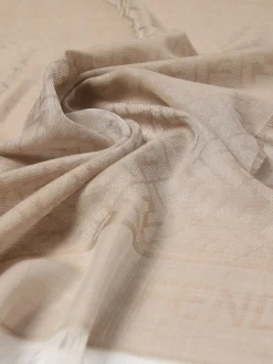 Stola FF Fendi in lana con monogram jacquard