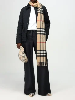 T-shirt Burberry in cotone con dettaglio