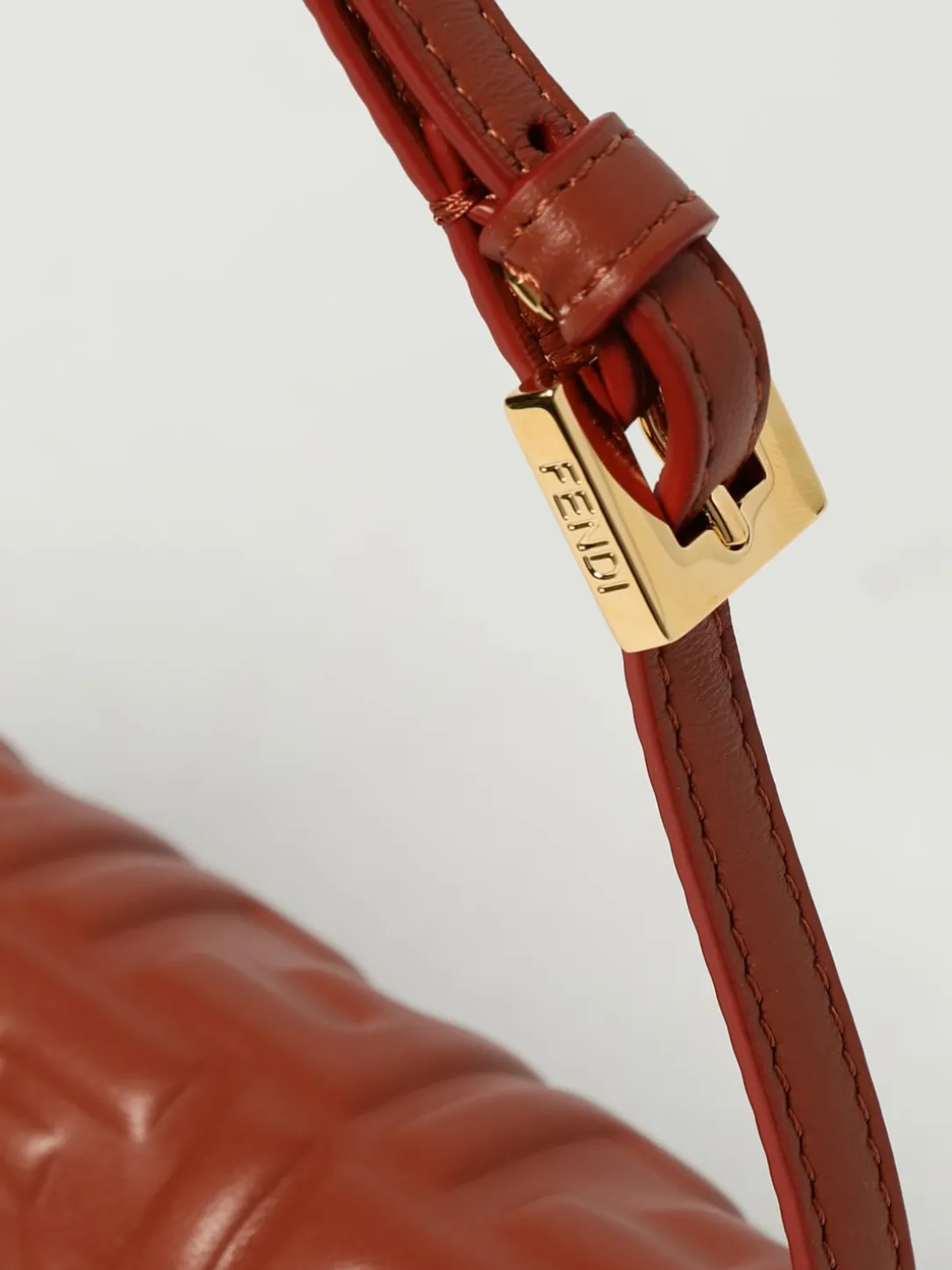 Wallet On Chain Baguette Fendi in nappa embossed